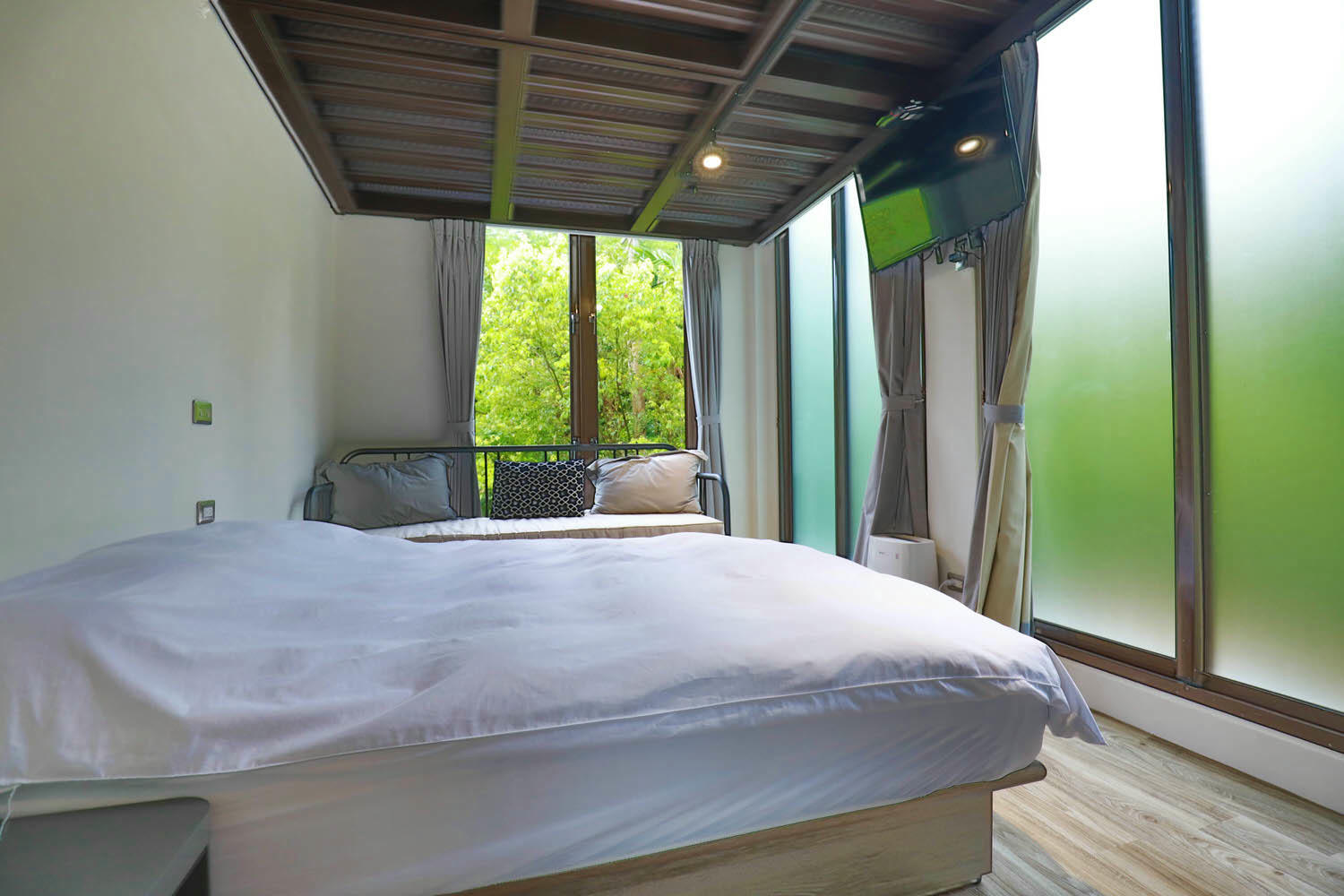 花蓮包棟泳池民宿|生活就是VILLA會館 I區。寵物友善、游泳池、大草皮、獨棟villa - 第28張圖 花蓮包棟泳池民宿|生活就是VILLA會館 I區。寵物友善、游泳池、大草皮、獨棟villa