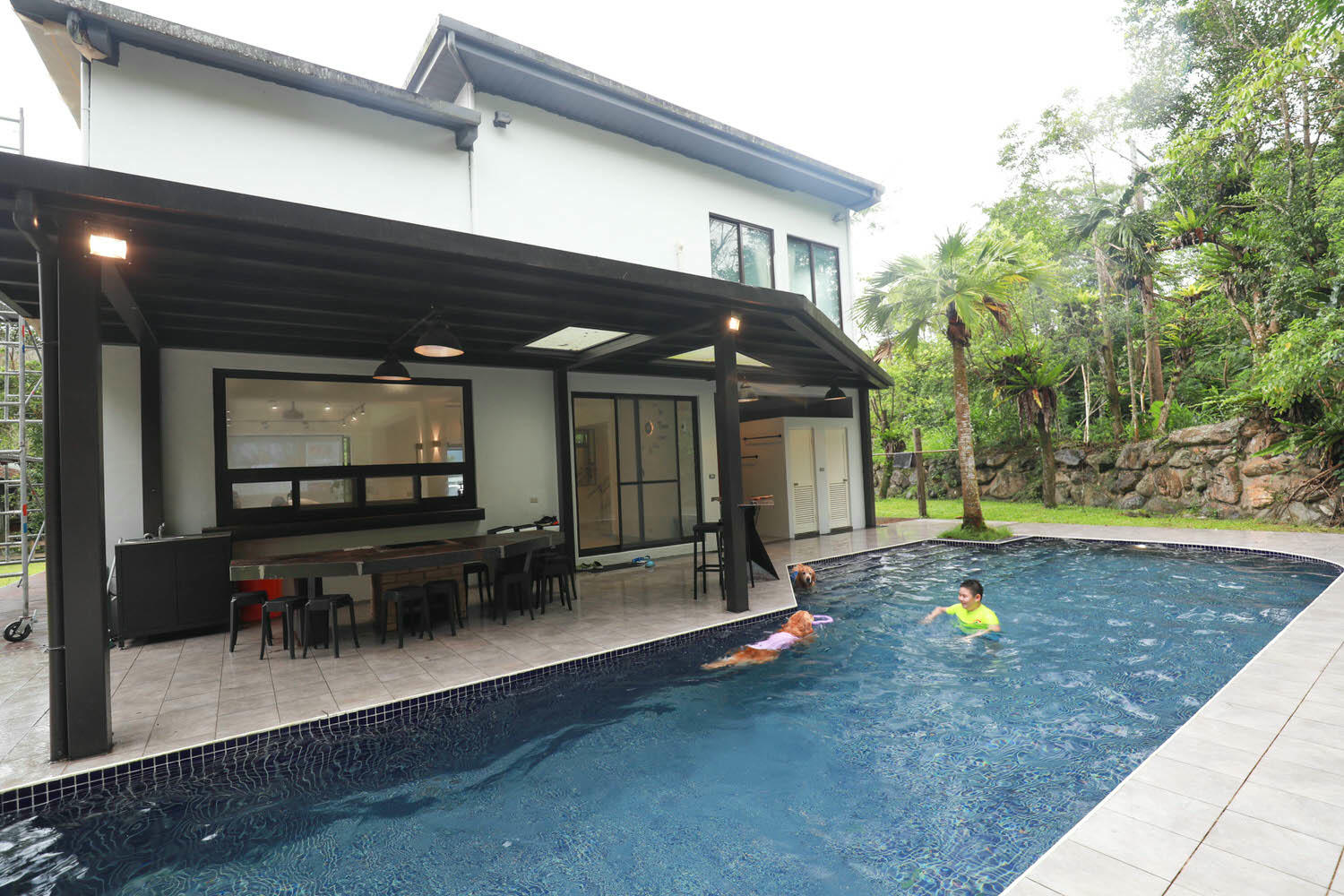 花蓮包棟泳池民宿|生活就是VILLA會館 I區。寵物友善、游泳池、大草皮、獨棟villa - 第15張圖 花蓮包棟泳池民宿|生活就是VILLA會館 I區。寵物友善、游泳池、大草皮、獨棟villa