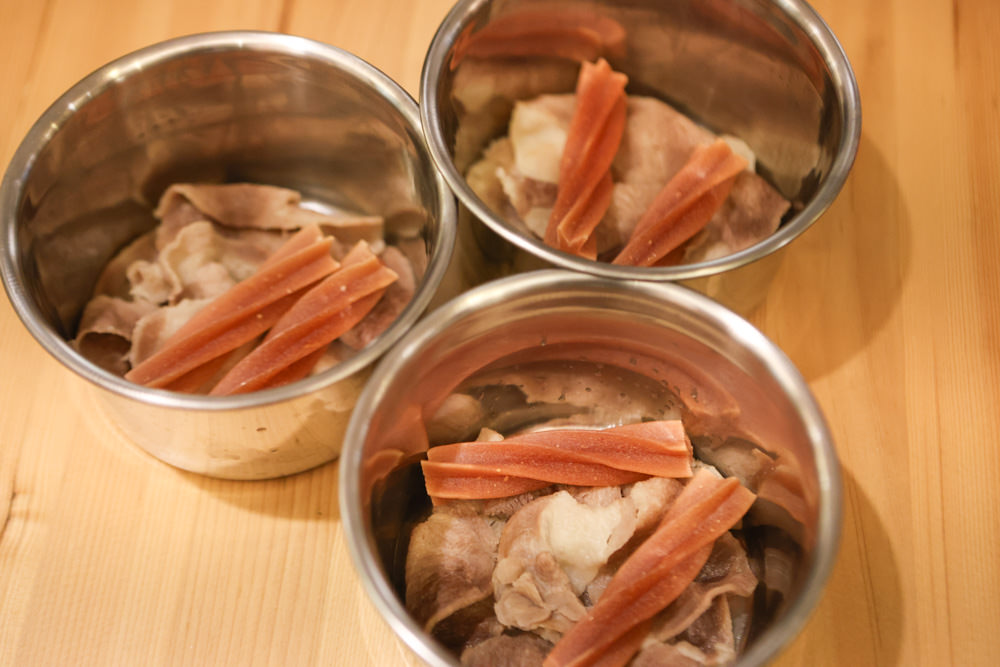 台北西門町美食|發記麻辣火鍋西門旗艦店。寵物友善餐廳、一人獨享料多平價麻辣鍋、招待毛孩鮮食肉肉 - 第29張圖 台北西門町美食|發記麻辣火鍋西門旗艦店。寵物友善餐廳、一人獨享料多平價麻辣鍋、招待毛孩鮮食肉肉