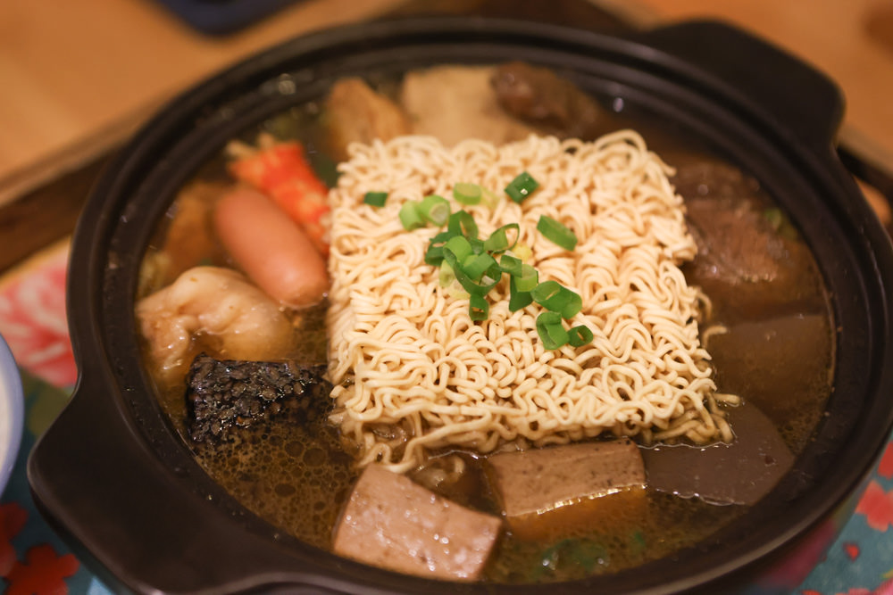 台北西門町美食|發記麻辣火鍋西門旗艦店。寵物友善餐廳、一人獨享料多平價麻辣鍋、招待毛孩鮮食肉肉 - 第24張圖 台北西門町美食|發記麻辣火鍋西門旗艦店。寵物友善餐廳、一人獨享料多平價麻辣鍋、招待毛孩鮮食肉肉