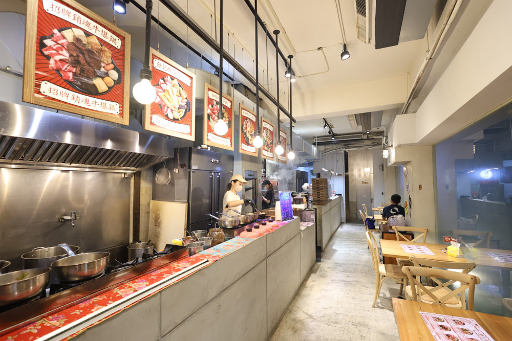 台北西門町美食|發記麻辣火鍋西門旗艦店。寵物友善餐廳、一人獨享料多平價麻辣鍋、招待毛孩鮮食肉肉 - 第9張圖 台北西門町美食|發記麻辣火鍋西門旗艦店。寵物友善餐廳、一人獨享料多平價麻辣鍋、招待毛孩鮮食肉肉