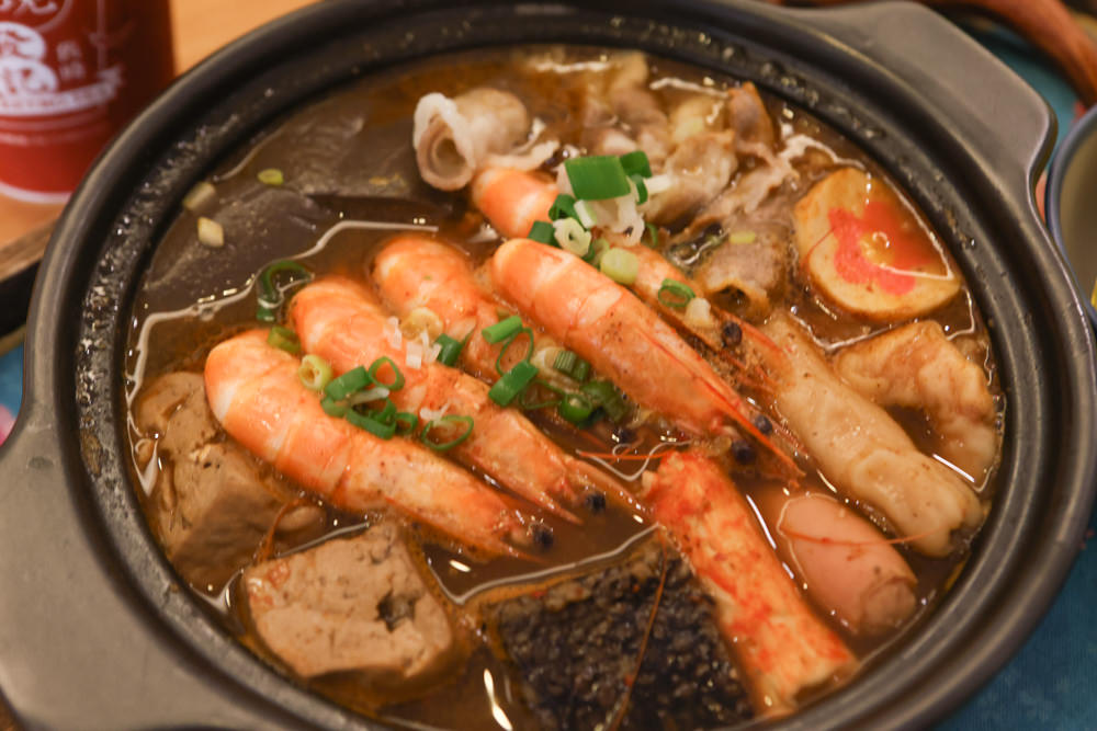 台北西門町美食|發記麻辣火鍋西門旗艦店。寵物友善餐廳、一人獨享料多平價麻辣鍋、招待毛孩鮮食肉肉 - 第23張圖 台北西門町美食|發記麻辣火鍋西門旗艦店。寵物友善餐廳、一人獨享料多平價麻辣鍋、招待毛孩鮮食肉肉