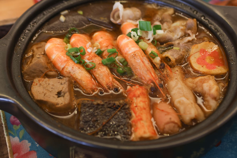 台北西門町美食|發記麻辣火鍋西門旗艦店。寵物友善餐廳、一人獨享料多平價麻辣鍋、招待毛孩鮮食肉肉 - 第22張圖 台北西門町美食|發記麻辣火鍋西門旗艦店。寵物友善餐廳、一人獨享料多平價麻辣鍋、招待毛孩鮮食肉肉