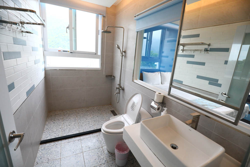 宜蘭東澳｜睡海邊民宿。東澳車站旁、近粉鳥林海灘、粉鳥林秘境、寵物友善