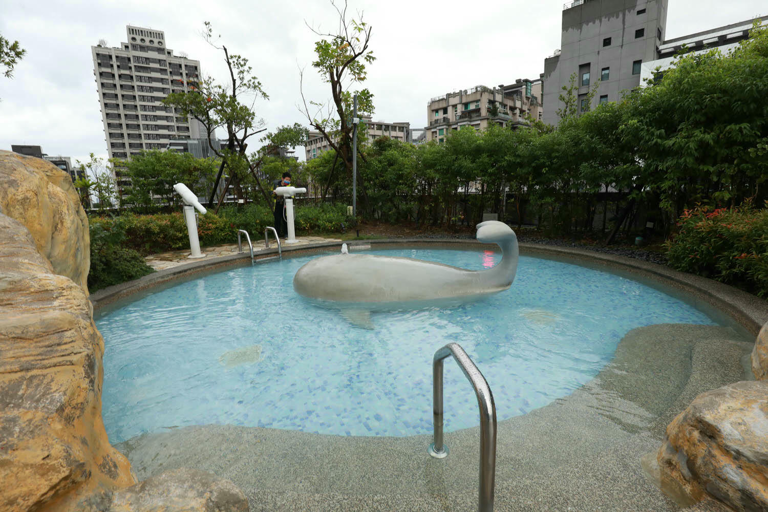 宜蘭礁溪溫泉飯店推薦｜礁溪寒沐酒店。宜蘭親子飯店首選、寵沐苑寵物旅館、滑水道泳池、兒童遊樂區、電競室、賽車道、溫泉SPA