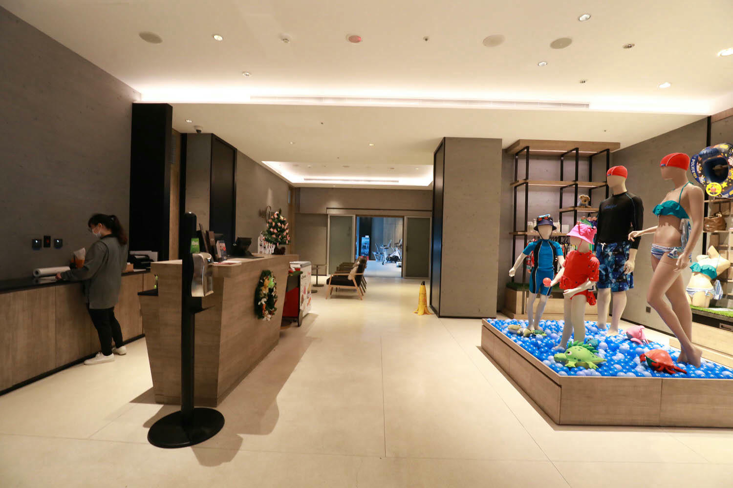 宜蘭礁溪溫泉飯店推薦｜礁溪寒沐酒店。宜蘭親子飯店首選、寵沐苑寵物旅館、滑水道泳池、兒童遊樂區、電競室、賽車道、溫泉SPA