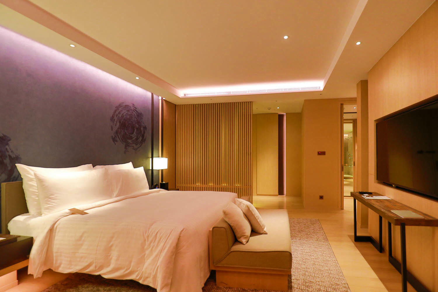 宜蘭礁溪溫泉飯店推薦｜礁溪寒沐酒店。宜蘭親子飯店首選、寵沐苑寵物旅館、滑水道泳池、兒童遊樂區、電競室、賽車道、溫泉SPA