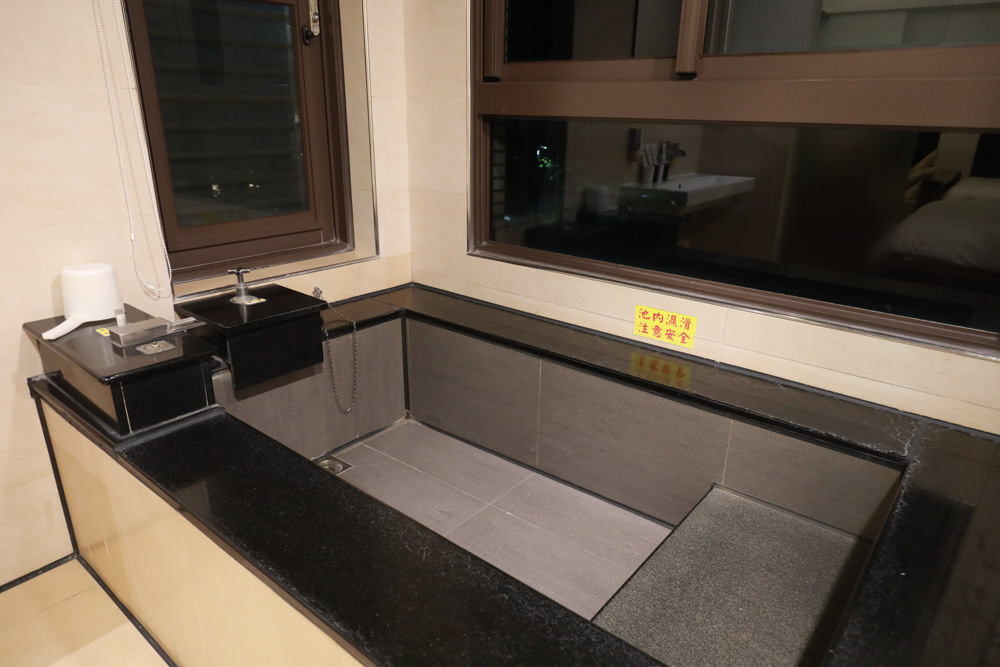 宜蘭礁溪。靜界溫泉會館。寵物友善民宿、日系風格獨棟Villa，可包棟，每間房間都有溫泉池可泡湯