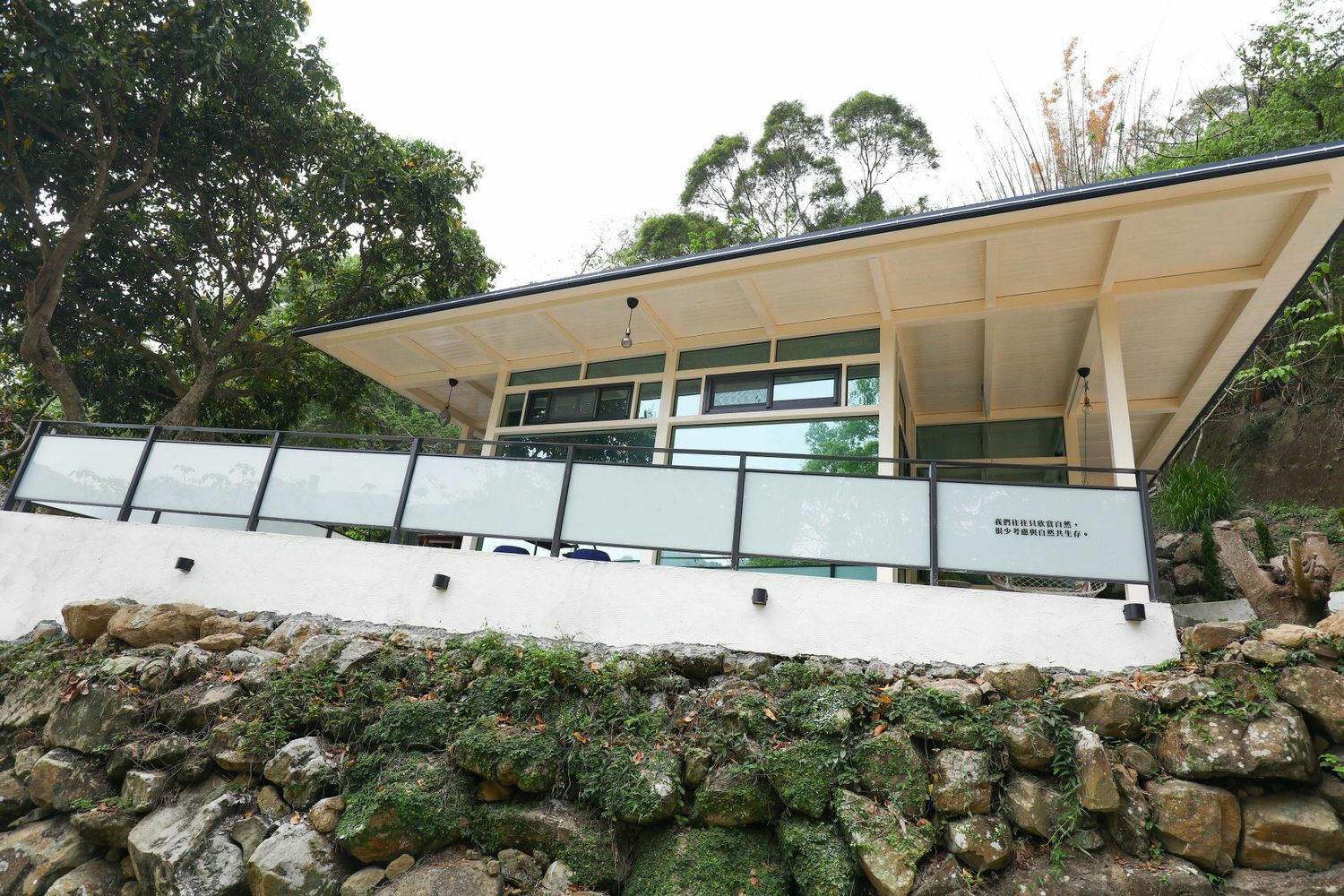 苗栗公館｜福村養生農場。高級精品民宿、森林中的絕美夢幻玻璃屋、一泊三食、寵物友善民宿