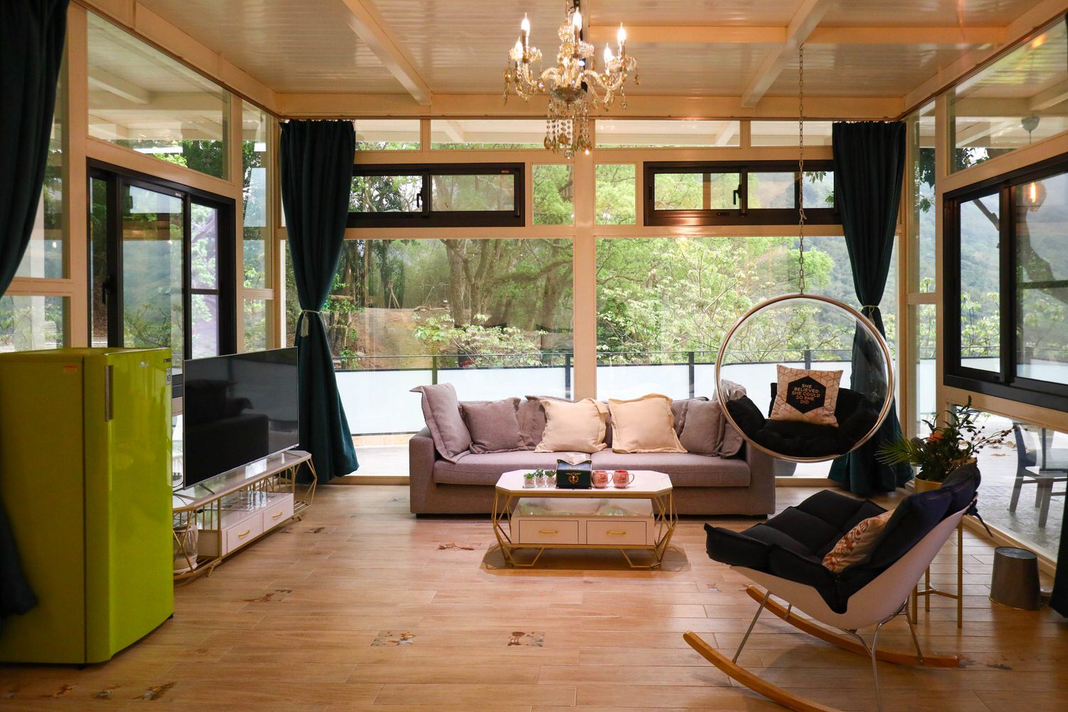 苗栗公館｜福村養生農場。高級精品民宿、森林中的絕美夢幻玻璃屋、一泊三食、寵物友善民宿