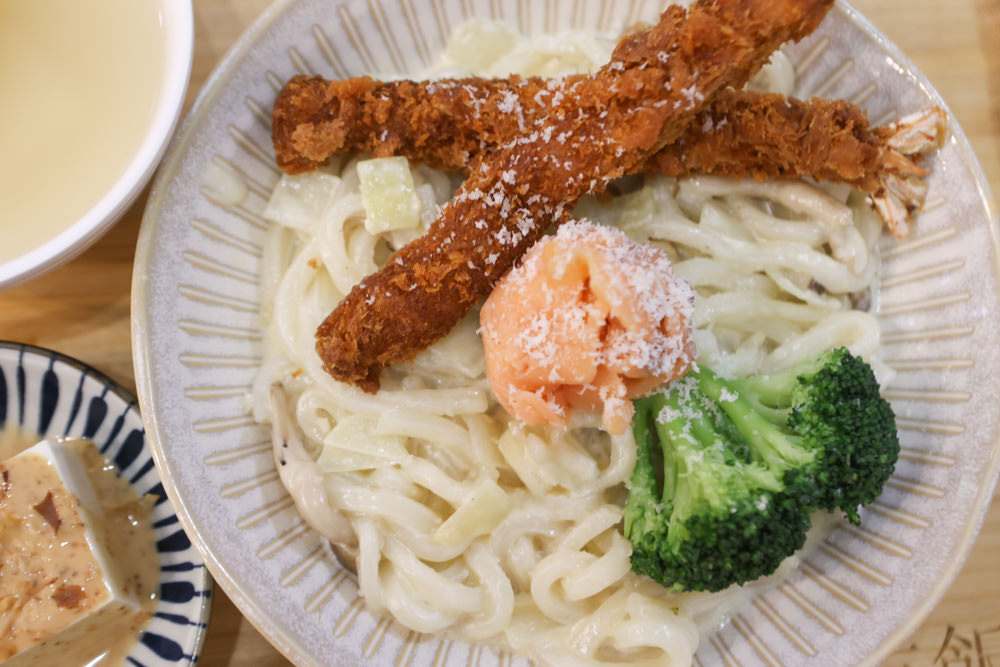 新北三峽樹林美食｜私嚐の吃飯北大店。寵物友善餐廳、咖喱丼飯烏龍麵、北大特區美食、超人氣咖喱手作飯