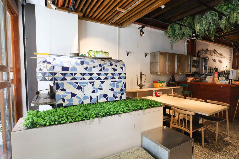 台北大稻埕迪化街美食|稻邸 D. House 親子寵物友善餐廳。絕美老宅、古色古香百年老宅邸、老屋咖啡廳 - 第6張圖 台北大稻埕迪化街美食|稻邸 D. House 親子寵物友善餐廳。絕美老宅、古色古香百年老宅邸、老屋咖啡廳