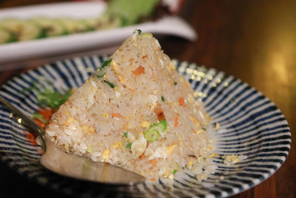 台中西區美食｜秋田笠 Izakaya。寵物友善餐廳、居酒屋、燒烤串燒、台中必吃宵夜 、深夜食堂