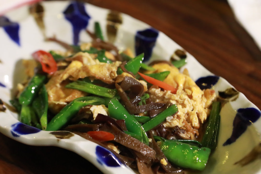 台中西區美食｜秋田笠 Izakaya。寵物友善餐廳、居酒屋、燒烤串燒、台中必吃宵夜 、深夜食堂