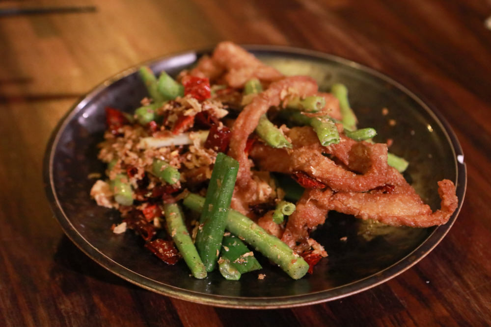 台中西區美食｜秋田笠 Izakaya。寵物友善餐廳、居酒屋、燒烤串燒、台中必吃宵夜 、深夜食堂