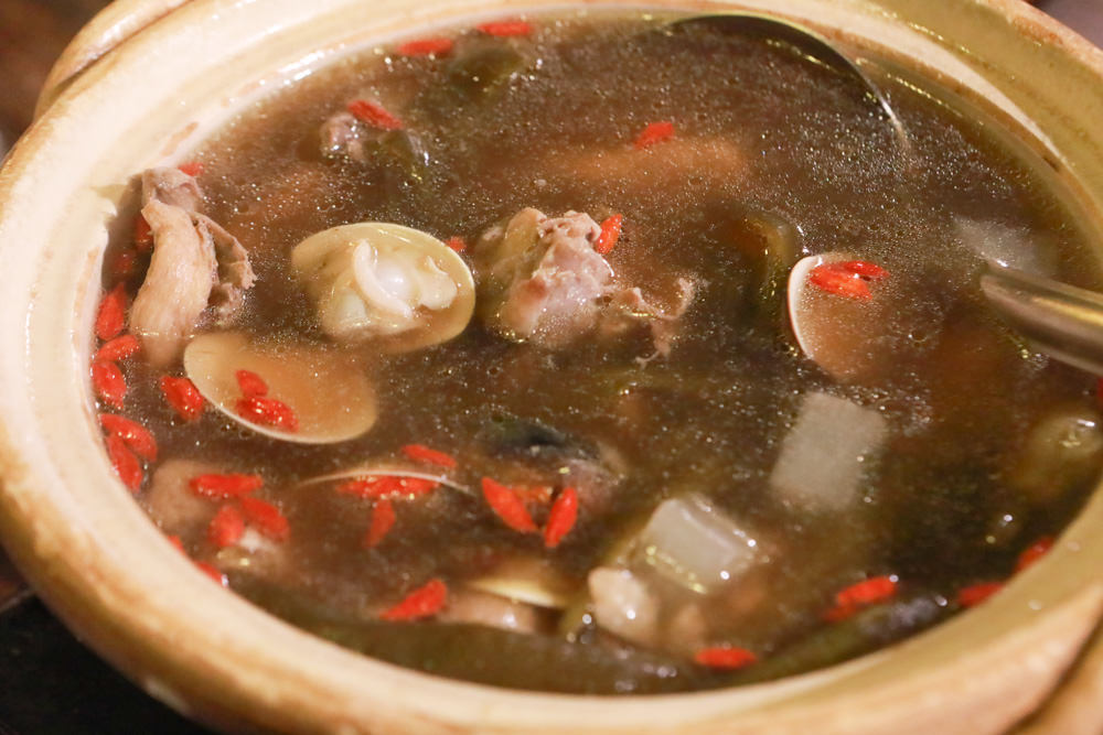 台中西區美食｜秋田笠 Izakaya。寵物友善餐廳、居酒屋、燒烤串燒、台中必吃宵夜 、深夜食堂