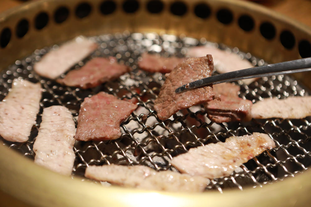 竹北美食|米燒肉炭火小酒館竹北店。新鮮平價燒肉店、單點燒肉、專業烤、必吃燒烤、新竹竹北寵物友善餐廳、小包廂、 - 第30張圖 竹北美食|米燒肉炭火小酒館竹北店。新鮮平價燒肉店、單點燒肉、專業烤、必吃燒烤、新竹竹北寵物友善餐廳、小包廂、