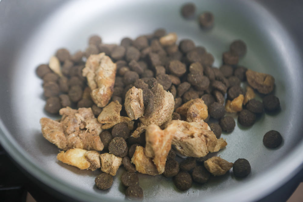 Pure Life 純境澳洲無穀凍乾狗糧系列。澳洲新鮮食材製造、100%鮮肉凍乾、單一肉類優質蛋白質袋鼠肉、無穀飼料乾糧＋原肉凍乾生食