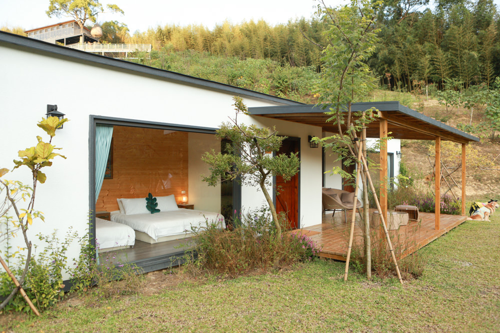 苗栗銅鑼｜紫鳶山城- 覓境莊園。寵物友善民宿、群山繚繞、竹林秘境中的絕美莊園、日式奢華露營小屋