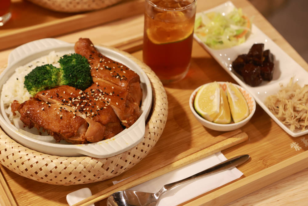苗栗銅鑼｜紫鳶山城- 覓境莊園。寵物友善民宿、群山繚繞、竹林秘境中的絕美莊園、日式奢華露營小屋