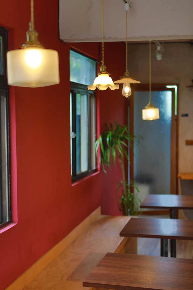新店美食｜綠河Green River Roastery。寵物友善餐廳、新店碧潭咖啡廳、老宅咖啡廳、小京都咖啡館