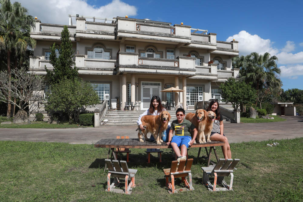 花蓮翠山莊villa包棟民宿|花蓮吉安包棟泳池民宿推薦、花蓮寵物友善民宿、豪華大別墅、泳池畔餐桌、大草皮、漂浮早餐 - 第2張圖 花蓮翠山莊villa包棟民宿|花蓮吉安包棟泳池民宿推薦、花蓮寵物友善民宿、豪華大別墅、泳池畔餐桌、大草皮、漂浮早餐