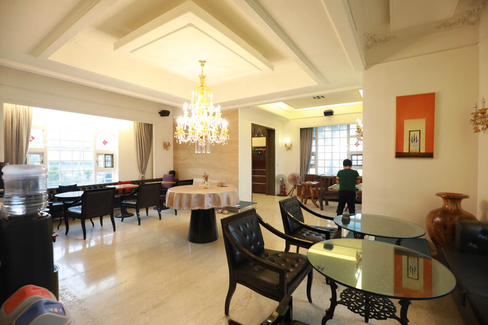 花蓮翠山莊villa包棟民宿|花蓮吉安包棟泳池民宿推薦、花蓮寵物友善民宿、豪華大別墅、泳池畔餐桌、大草皮、漂浮早餐 - 第7張圖 花蓮翠山莊villa包棟民宿|花蓮吉安包棟泳池民宿推薦、花蓮寵物友善民宿、豪華大別墅、泳池畔餐桌、大草皮、漂浮早餐