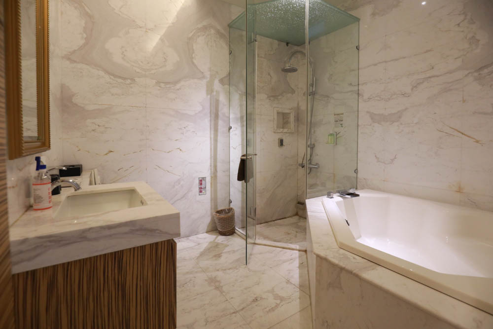 花蓮翠山莊villa包棟民宿|花蓮吉安包棟泳池民宿推薦、花蓮寵物友善民宿、豪華大別墅、泳池畔餐桌、大草皮、漂浮早餐 - 第17張圖 花蓮翠山莊villa包棟民宿|花蓮吉安包棟泳池民宿推薦、花蓮寵物友善民宿、豪華大別墅、泳池畔餐桌、大草皮、漂浮早餐