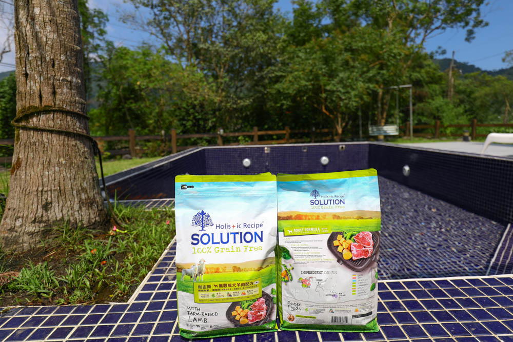 寵物飼料推薦｜耐吉斯超級無穀系列成犬羊肉配方大顆粒。嚴選紐澳放牧羊、低敏、單一動物性蛋白質來源、100%完全無穀