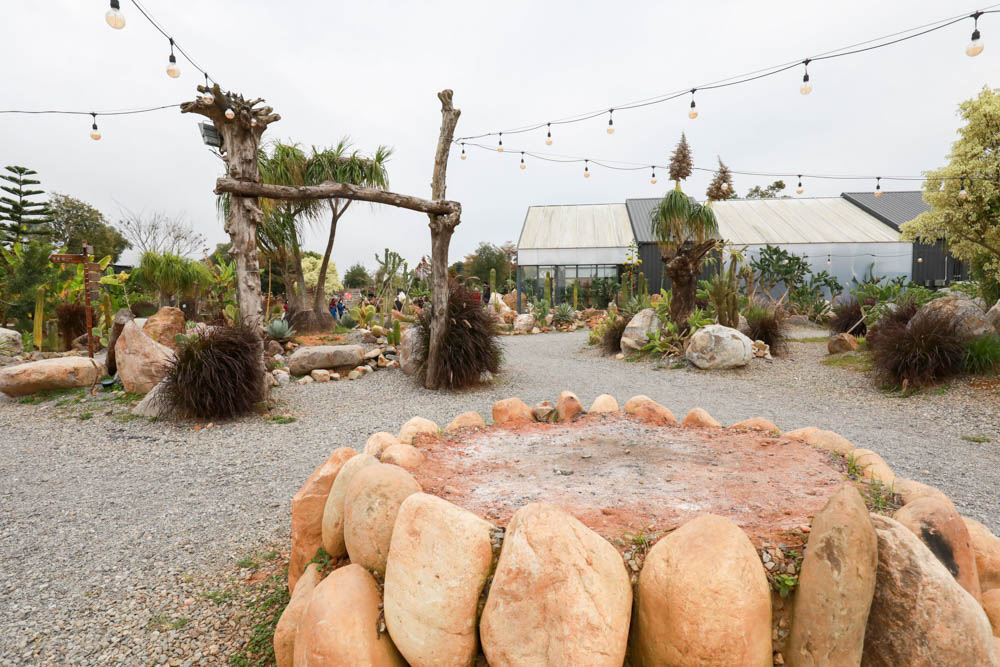 苗栗懶人露營｜自然圈農場。一泊二食豪華露營、免搭帳奢華露營、寵物友善帳篷、溫泉泡湯、農遊體驗