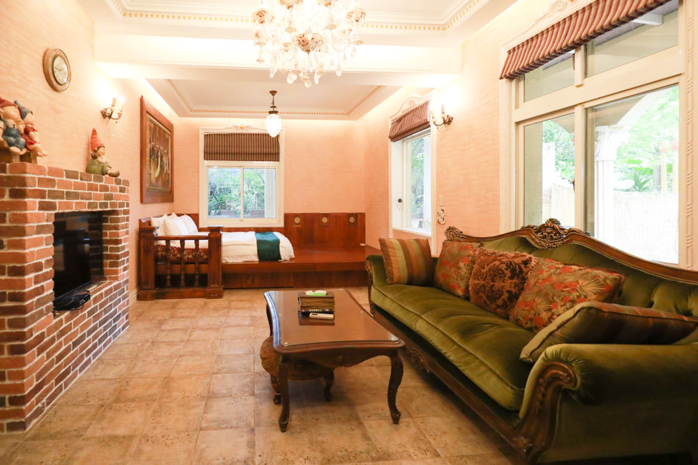 宜蘭冬山民宿｜芯園我的夢中城堡。歐洲童話風情溜滑梯民宿、寵物友善民宿、童話故事城堡民宿