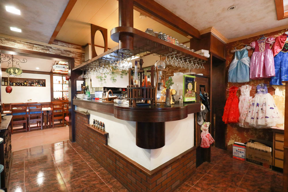 宜蘭冬山民宿｜芯園我的夢中城堡。歐洲童話風情溜滑梯民宿、寵物友善民宿、童話故事城堡民宿