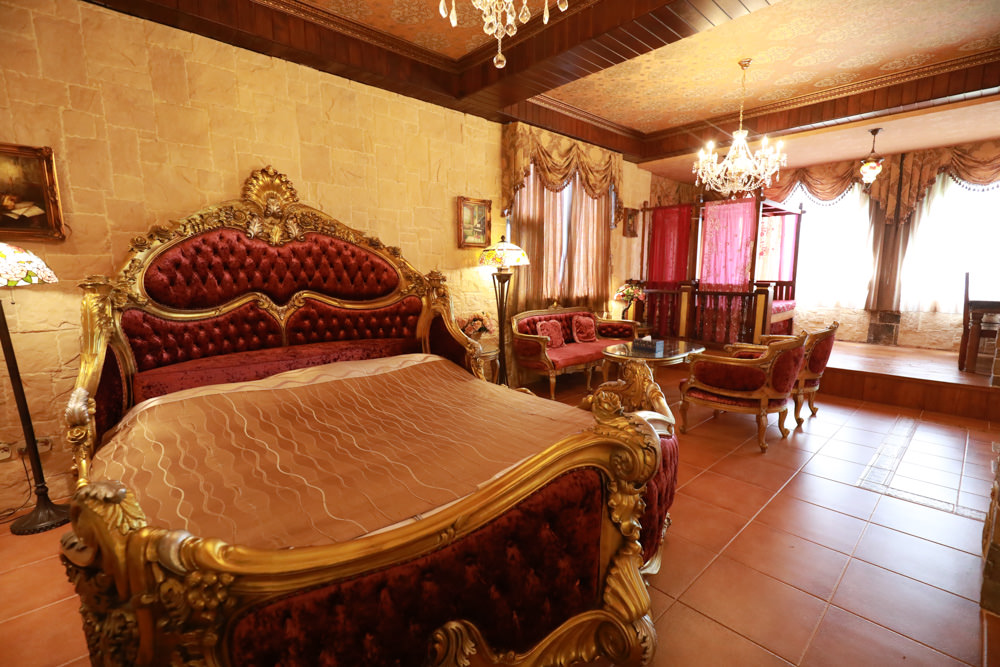 宜蘭冬山民宿｜芯園我的夢中城堡。歐洲童話風情溜滑梯民宿、寵物友善民宿、童話故事城堡民宿