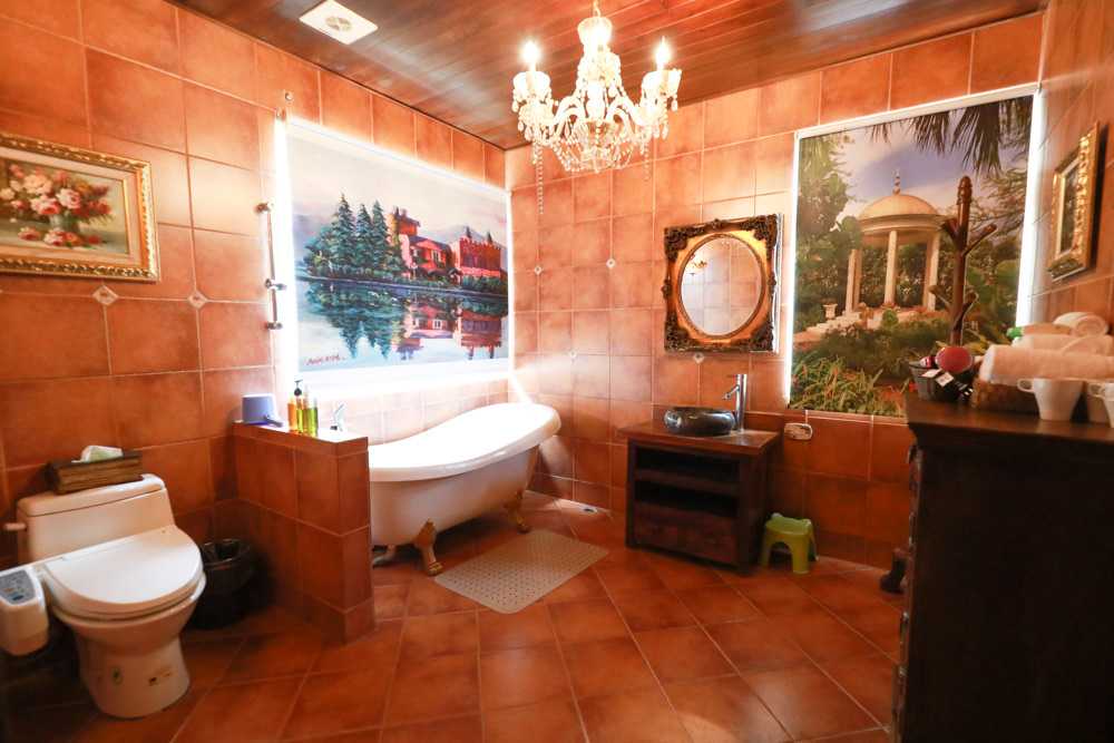 宜蘭冬山民宿｜芯園我的夢中城堡。歐洲童話風情溜滑梯民宿、寵物友善民宿、童話故事城堡民宿