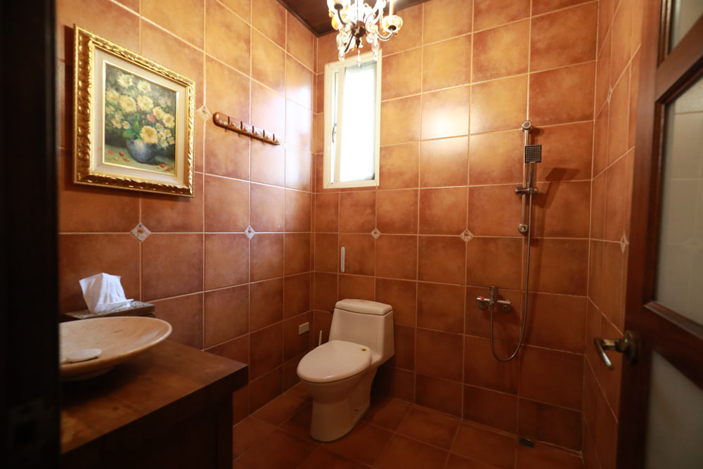 宜蘭冬山民宿｜芯園我的夢中城堡。歐洲童話風情溜滑梯民宿、寵物友善民宿、童話故事城堡民宿