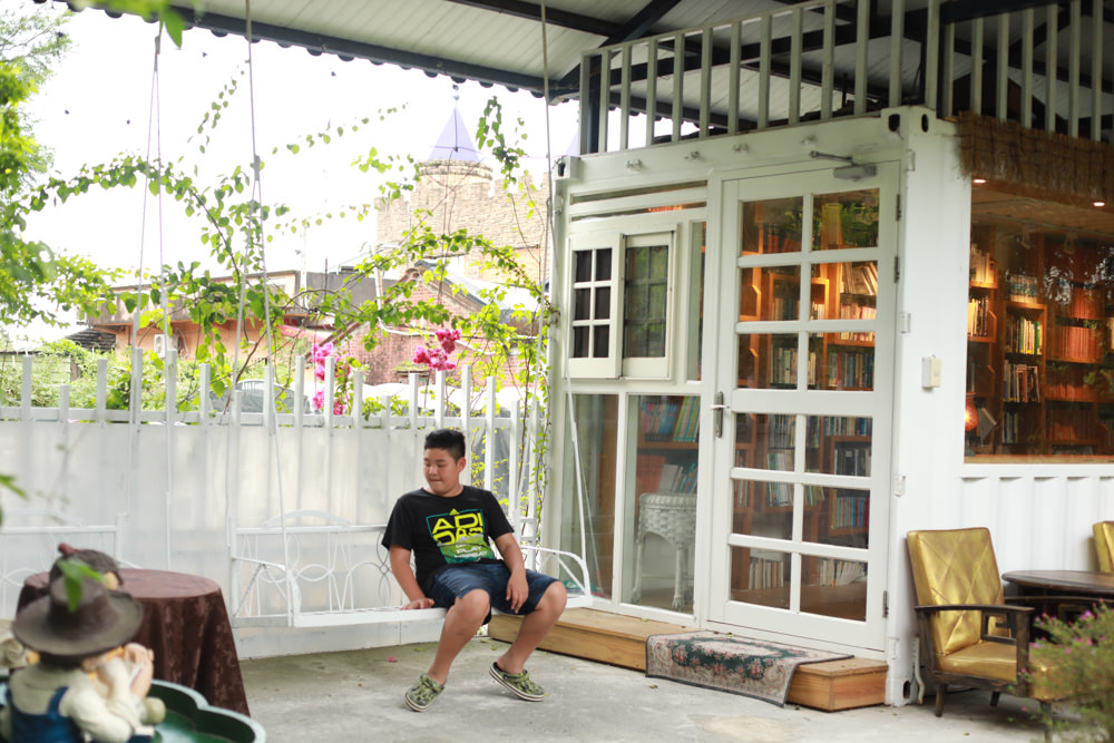 宜蘭冬山民宿｜芯園我的夢中城堡。歐洲童話風情溜滑梯民宿、寵物友善民宿、童話故事城堡民宿