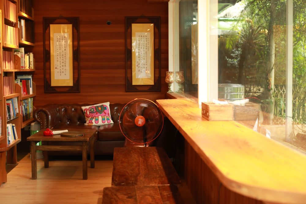 宜蘭冬山民宿｜芯園我的夢中城堡。歐洲童話風情溜滑梯民宿、寵物友善民宿、童話故事城堡民宿