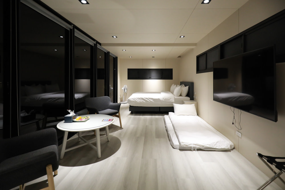 南投埔里｜享想旅宿 REVEL VILLA 。南投寵物友善民宿、溫馨舒適的美式現代風建築、綠意盎然大草皮