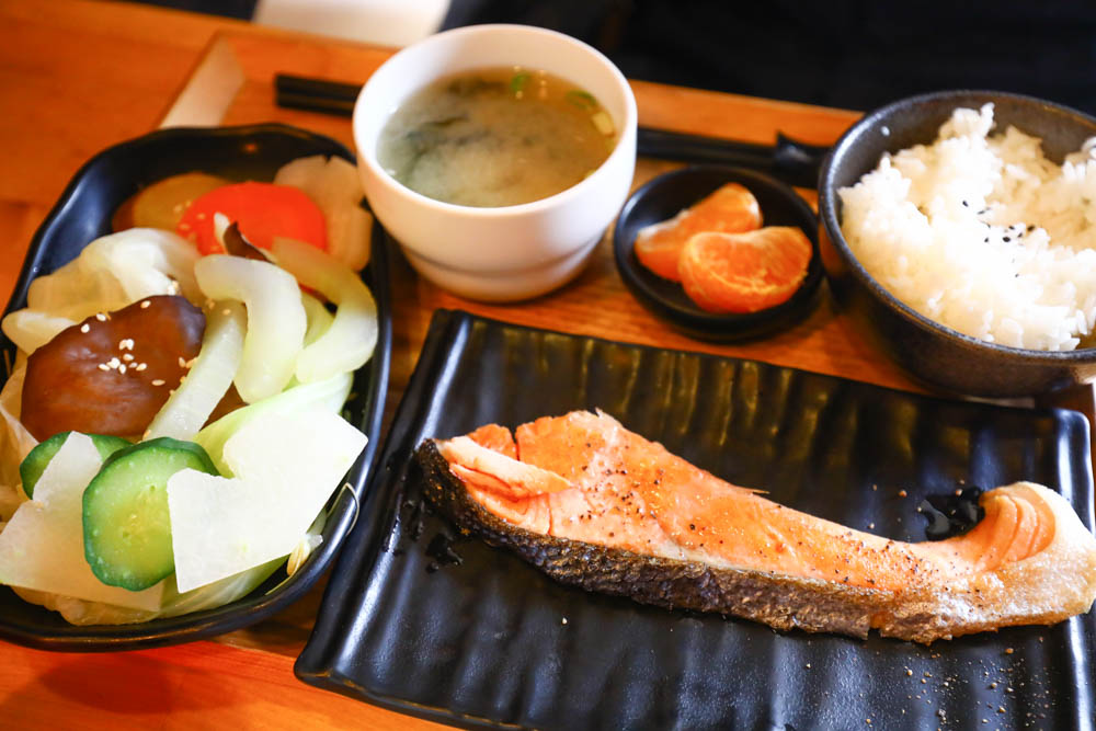 花蓮美食|木宅波米(Pomme波米咖啡館)。老宅咖啡廳、老木屋早午餐、寵物友善餐廳、手工貝果、飲料暢飲! - 第14張圖 花蓮美食|木宅波米(Pomme波米咖啡館)。老宅咖啡廳、老木屋早午餐、寵物友善餐廳、手工貝果、飲料暢飲!