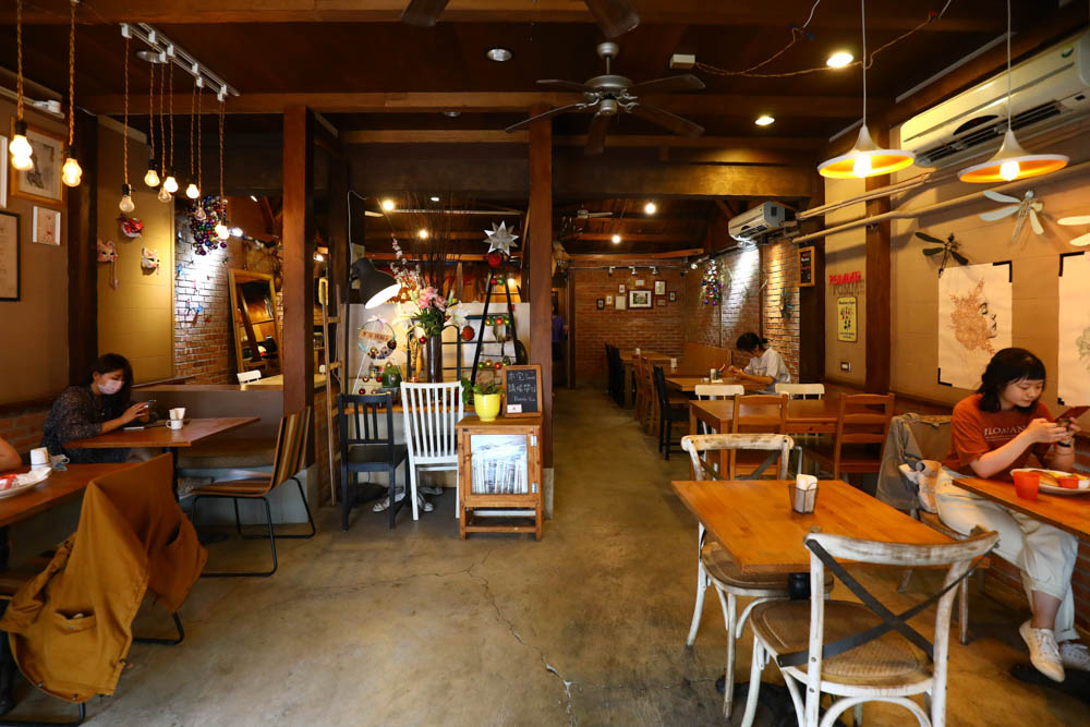 花蓮美食|木宅波米(Pomme波米咖啡館)。老宅咖啡廳、老木屋早午餐、寵物友善餐廳、手工貝果、飲料暢飲! - 第4張圖 花蓮美食|木宅波米(Pomme波米咖啡館)。老宅咖啡廳、老木屋早午餐、寵物友善餐廳、手工貝果、飲料暢飲!