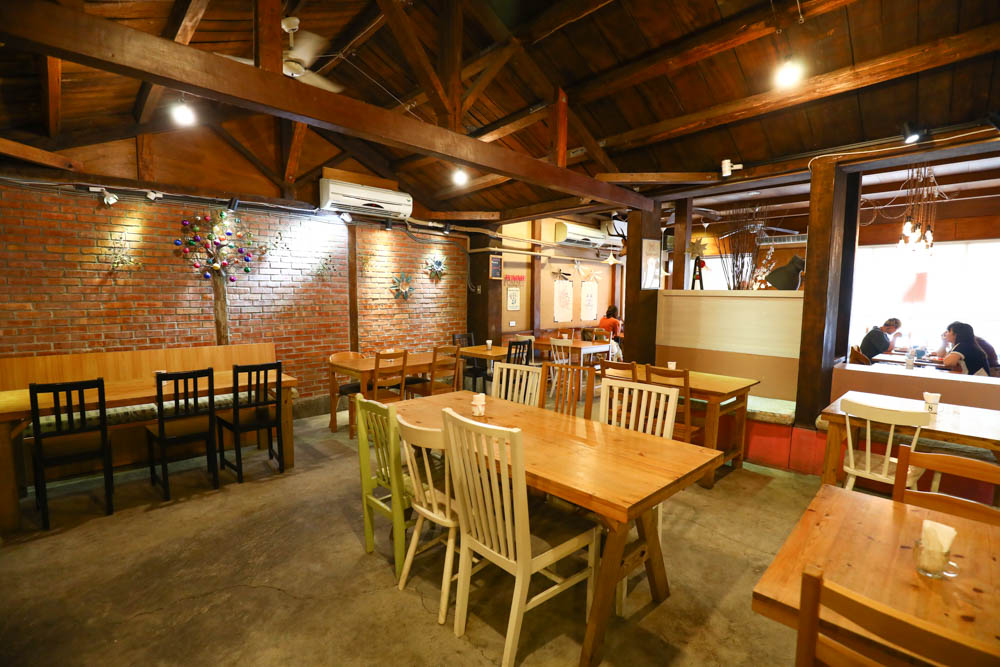 花蓮美食|木宅波米(Pomme波米咖啡館)。老宅咖啡廳、老木屋早午餐、寵物友善餐廳、手工貝果、飲料暢飲! - 第6張圖 花蓮美食|木宅波米(Pomme波米咖啡館)。老宅咖啡廳、老木屋早午餐、寵物友善餐廳、手工貝果、飲料暢飲!