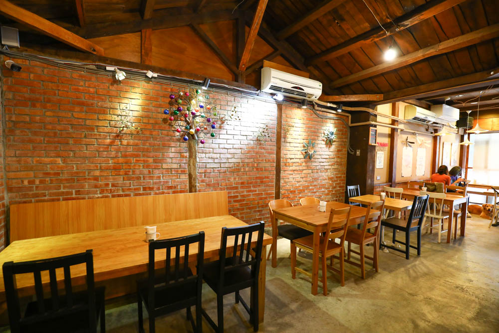 花蓮美食|木宅波米(Pomme波米咖啡館)。老宅咖啡廳、老木屋早午餐、寵物友善餐廳、手工貝果、飲料暢飲! - 第10張圖 花蓮美食|木宅波米(Pomme波米咖啡館)。老宅咖啡廳、老木屋早午餐、寵物友善餐廳、手工貝果、飲料暢飲!