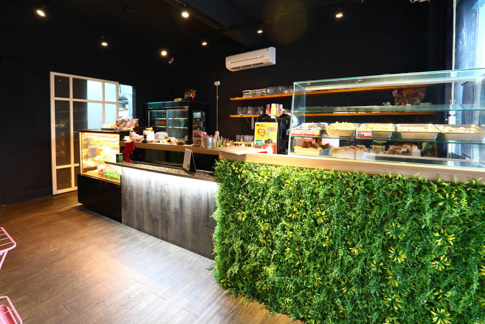 花蓮美食｜瑞樂絲Relax複合式餐飲 。早午晚餐、炒泡麵、火鍋、漢堡、寵物友善餐廳