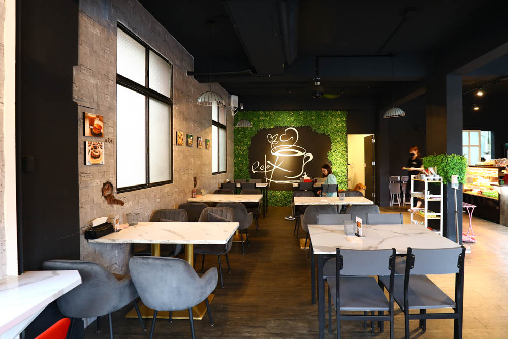 花蓮美食｜瑞樂絲Relax複合式餐飲 。早午晚餐、炒泡麵、火鍋、漢堡、寵物友善餐廳