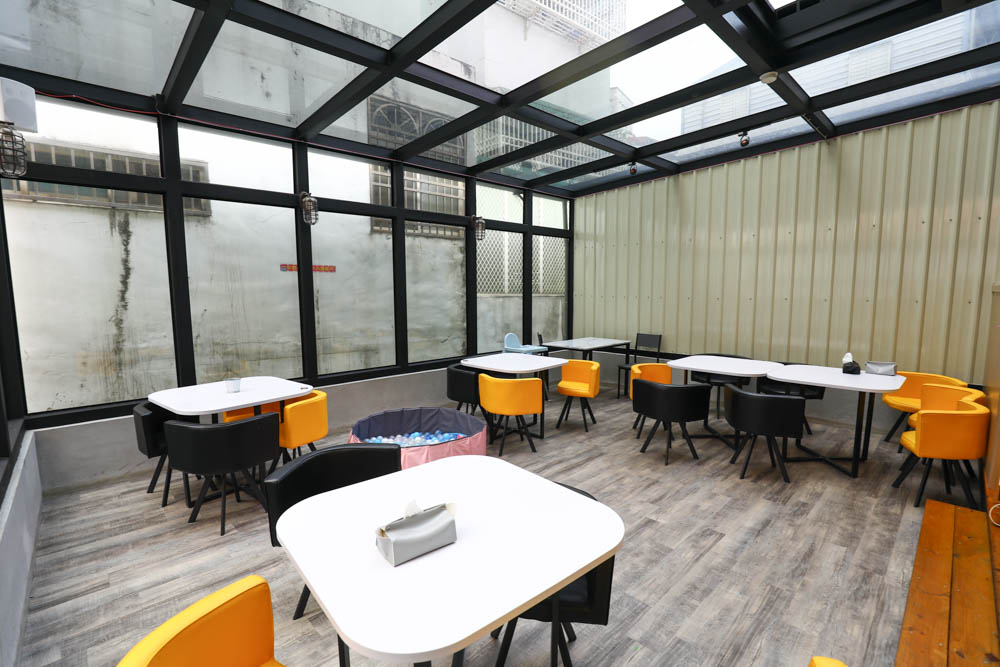 花蓮美食｜瑞樂絲Relax複合式餐飲 。早午晚餐、炒泡麵、火鍋、漢堡、寵物友善餐廳