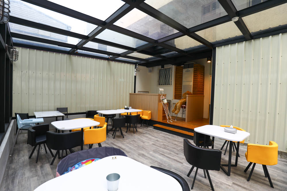 花蓮美食｜瑞樂絲Relax複合式餐飲 。早午晚餐、炒泡麵、火鍋、漢堡、寵物友善餐廳