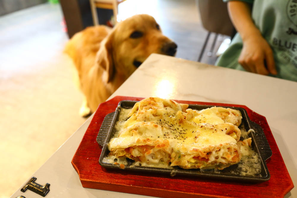 花蓮美食｜瑞樂絲Relax複合式餐飲 。早午晚餐、炒泡麵、火鍋、漢堡、寵物友善餐廳