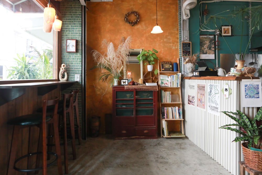 花蓮美食｜南島百合。寵物友善餐廳、隱藏巷弄間的文青復古老宅麵鋪、森林系小餐館、質感露營風、私房牛肉麵必吃
