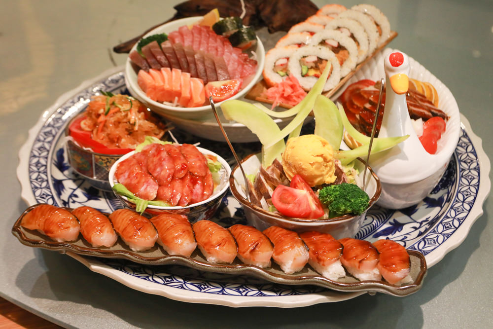 花蓮美食｜賴桑壽司屋。讓人歎為觀止的無菜單料理、寵物友善餐廳、寬敞舒適包廂、生猛海鮮、日本料理