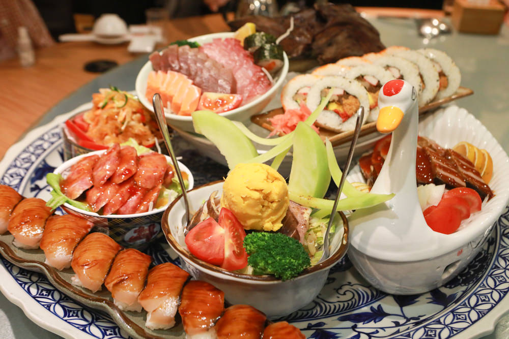 花蓮美食｜賴桑壽司屋。讓人歎為觀止的無菜單料理、寵物友善餐廳、寬敞舒適包廂、生猛海鮮、日本料理